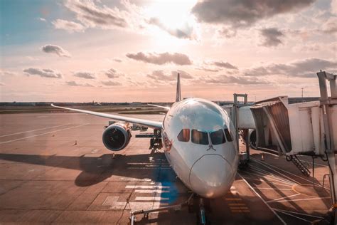 Jet stream powers flights to 800 mph — but not the sound barrier.